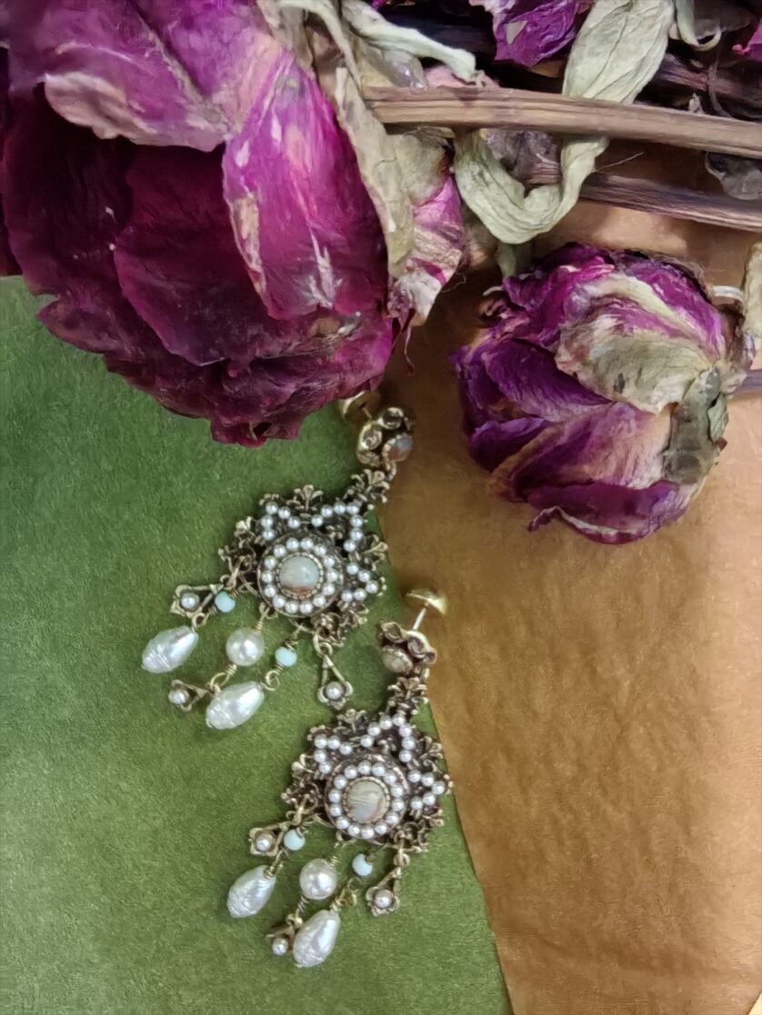 Earring four - Image 2