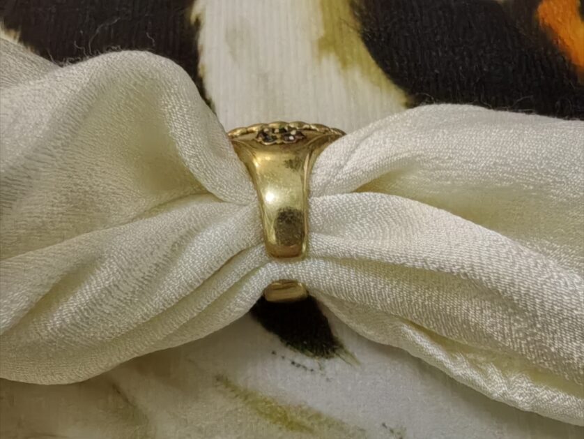 Black oval queen's ring - 图片 4