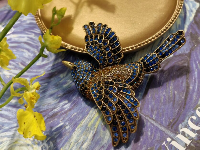 Swallow brooch