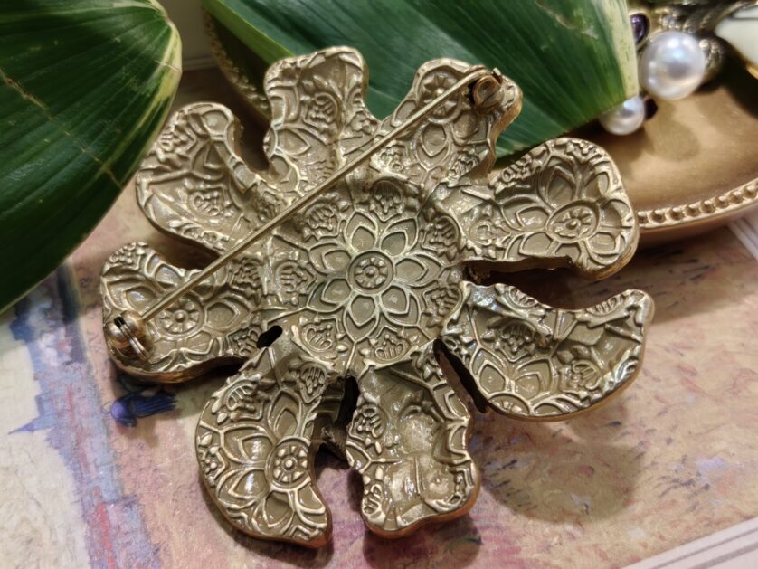Brooch five - Image 4